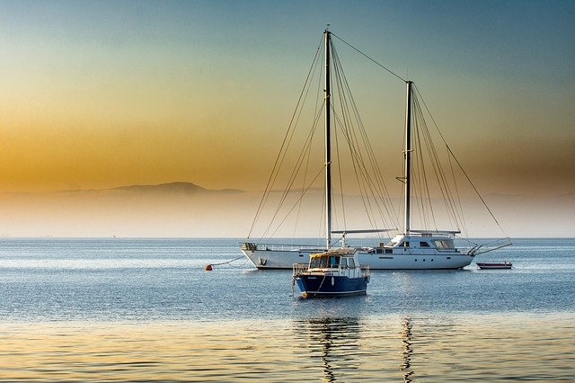 W naszym sklepie online www.sailstore.pl kupić możemy najlepszej jakości ofertę dotyczącą elektroniki jednostek pływających! 2023